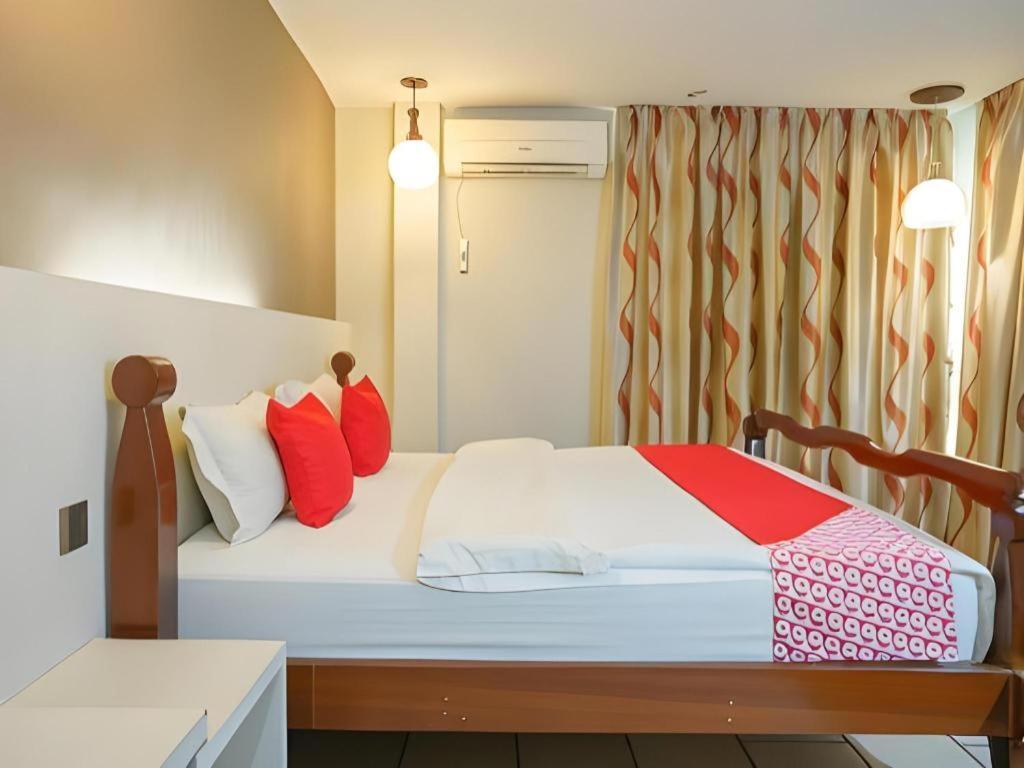 900 Inn Bintulu Exterior photo
