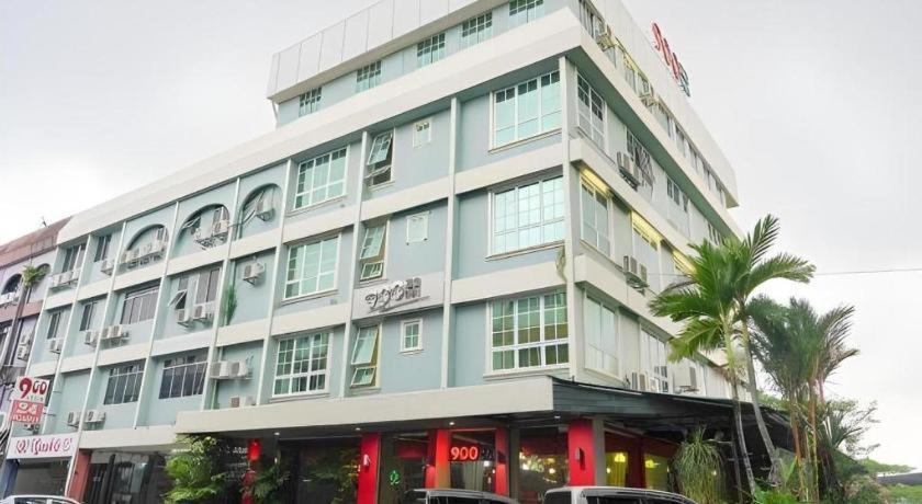 900 Inn Bintulu Exterior photo